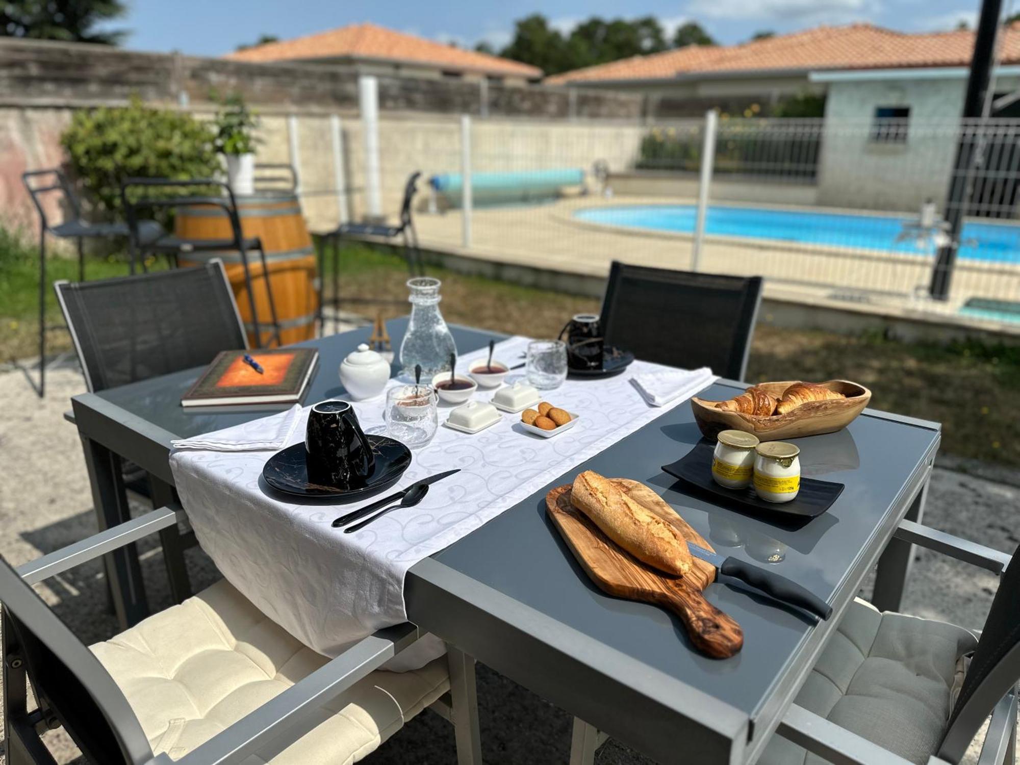 Le Mas Des Anges Soussans 外观 照片